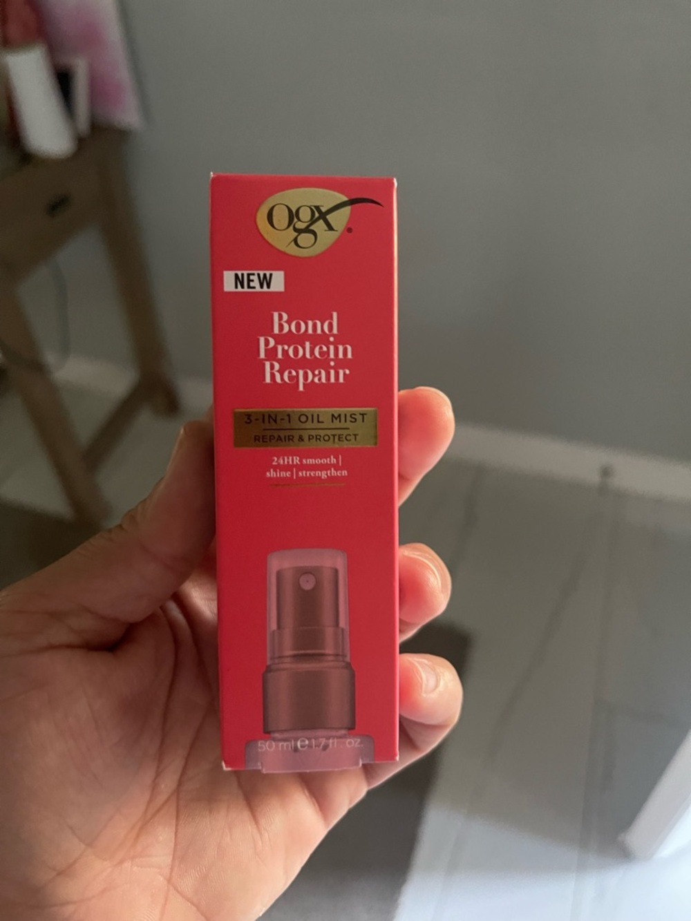 OGX Bond Protein Repair 3-in-1 Oil Mist - Pink